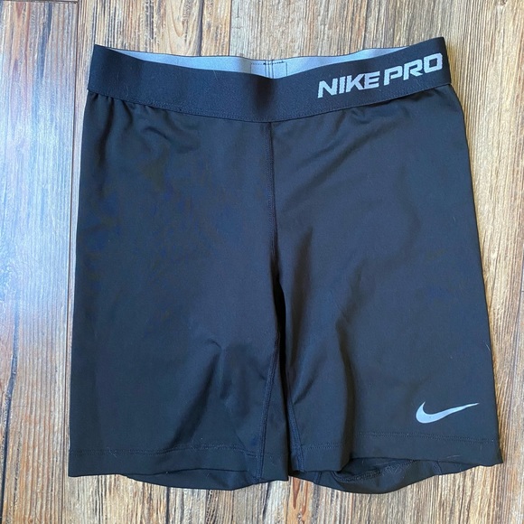 Nike Pro Compression Bike Style Shorts - kids M